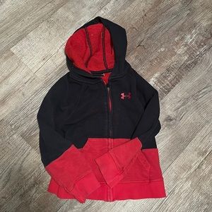 Boys under armour size 5 sweatshirt